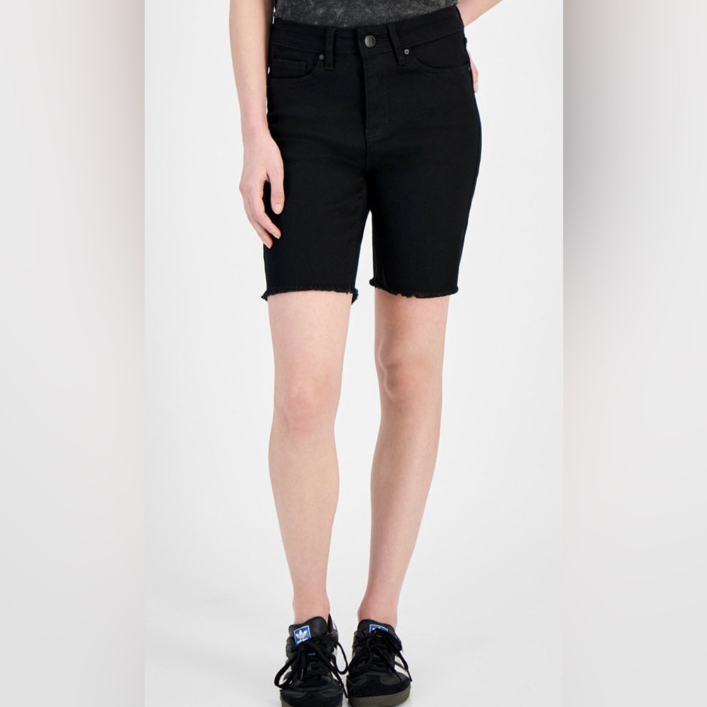 NWT Dollhouse Juniors High Rise Frayed-Hem Midi Shorts